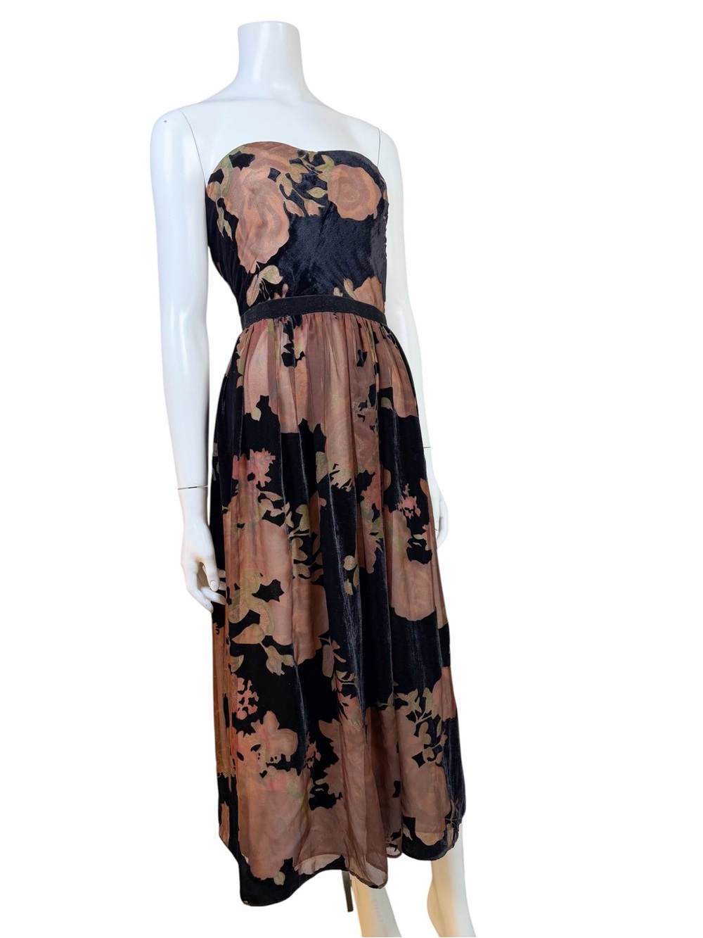 ERIN by Erin Fetherston Strapless Black and Rose-Mauve Floral Velvet Midi Dress - Picture 6 of 14